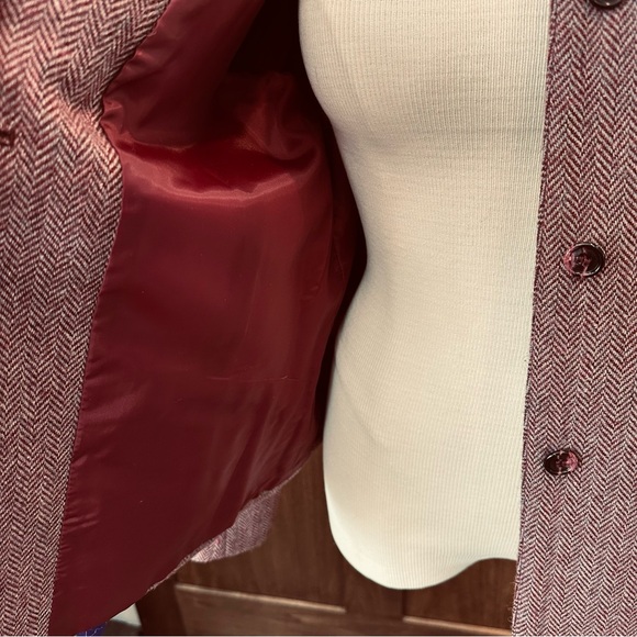 VINTAGE WOOL LADY JACKET ASTOR ONE BURGUNDY MAROON HERRINGBONE WINTER BLAZER - Picture 9 of 13